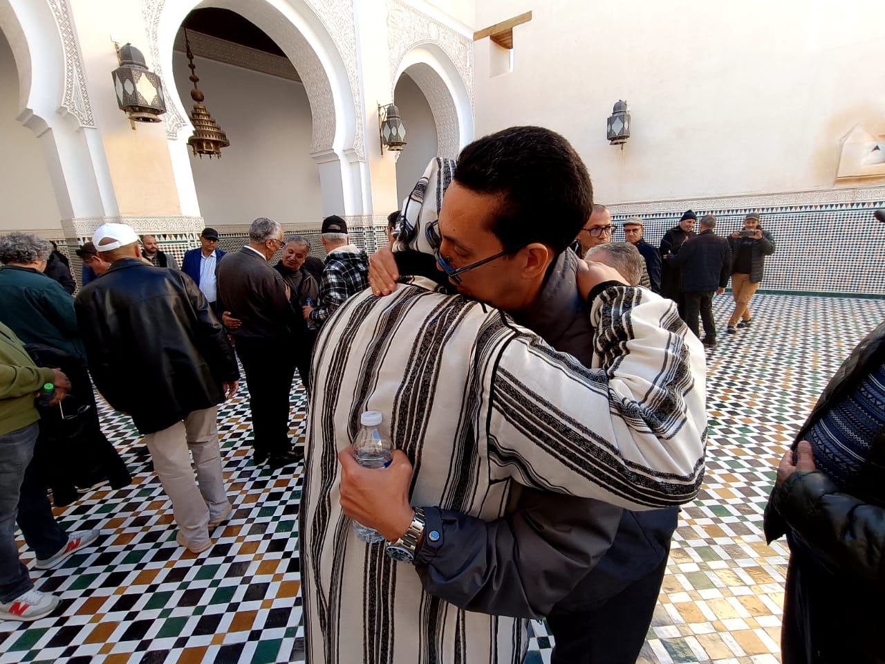 حضور وازن من شخصيات وطنية ومحلية في تشييع جثمان الفقيدة والدة المختار لغزيوي