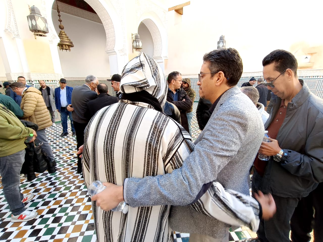 حضور وازن من شخصيات وطنية ومحلية في تشييع جثمان الفقيدة والدة المختار لغزيوي