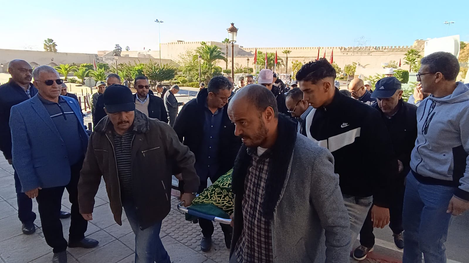 حضور وازن من شخصيات وطنية ومحلية في تشييع جثمان الفقيدة والدة المختار لغزيوي