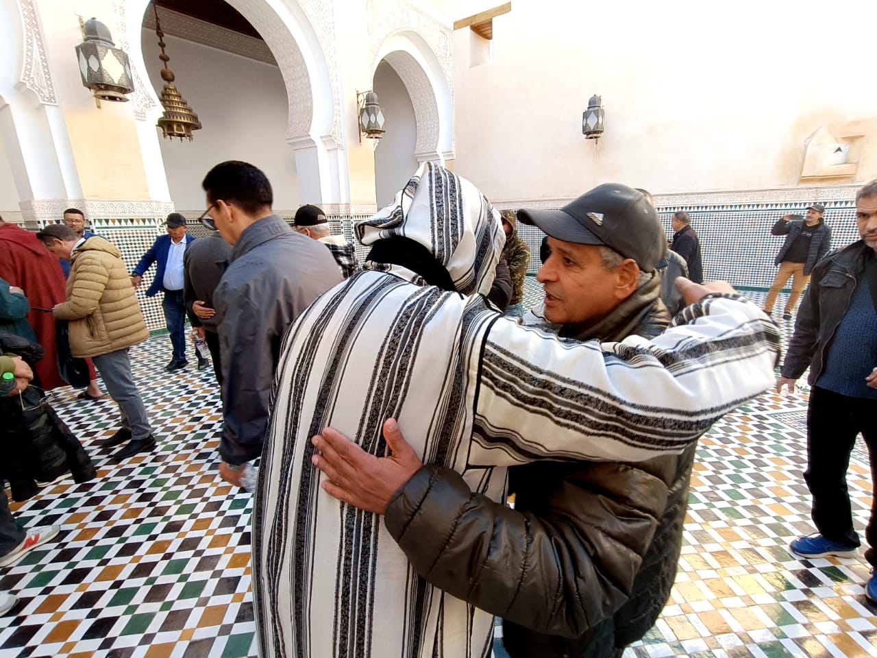 حضور وازن من شخصيات وطنية ومحلية في تشييع جثمان الفقيدة والدة المختار لغزيوي