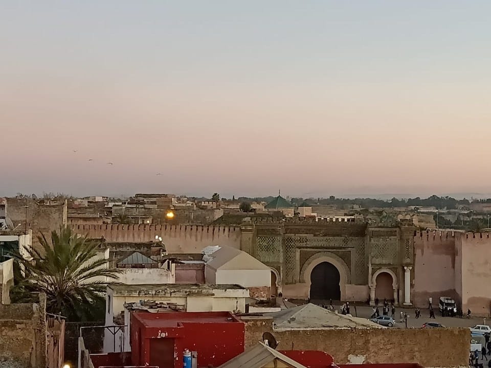 إلى متى سيظل باب منصور مقفلا باتجاه لالة عودة.