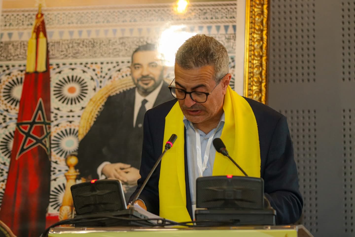 الحسيمة تحتضن الدورة السادسة للمجلس الوطني لحزب الحركة الشعبية وسط دعوات إلى المصالحة والعفو الملكي