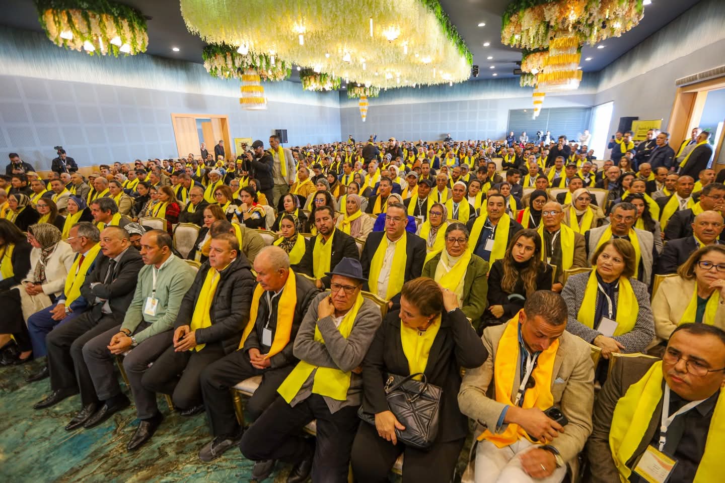 الحسيمة تحتضن الدورة السادسة للمجلس الوطني لحزب الحركة الشعبية وسط دعوات إلى المصالحة والعفو الملكي