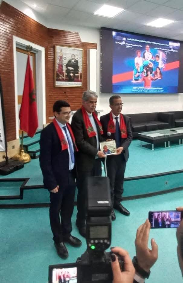 بحضور رياضيين وفاعلين صحيين… كلية الطب والصيدلة وطب الأسنان بفاس تحتفي بالروح الوطنية وترسخ ثقافة التبرع بالدم 