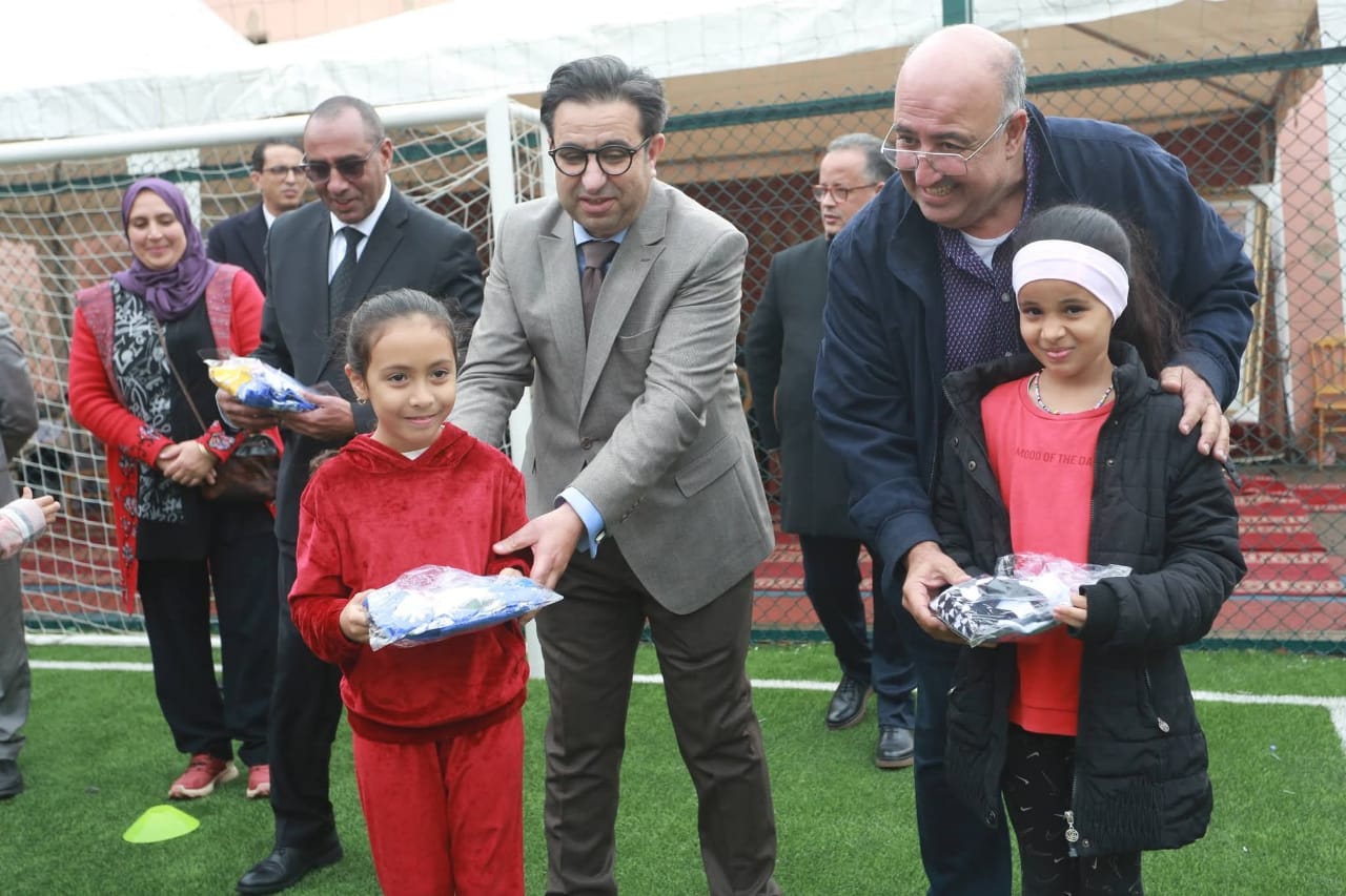 مبادرة مجتمعية بلمسة رياضية… توزيع البدلات الرياضية بحضور عامل عمالة عين السبع-الحي المحمدي