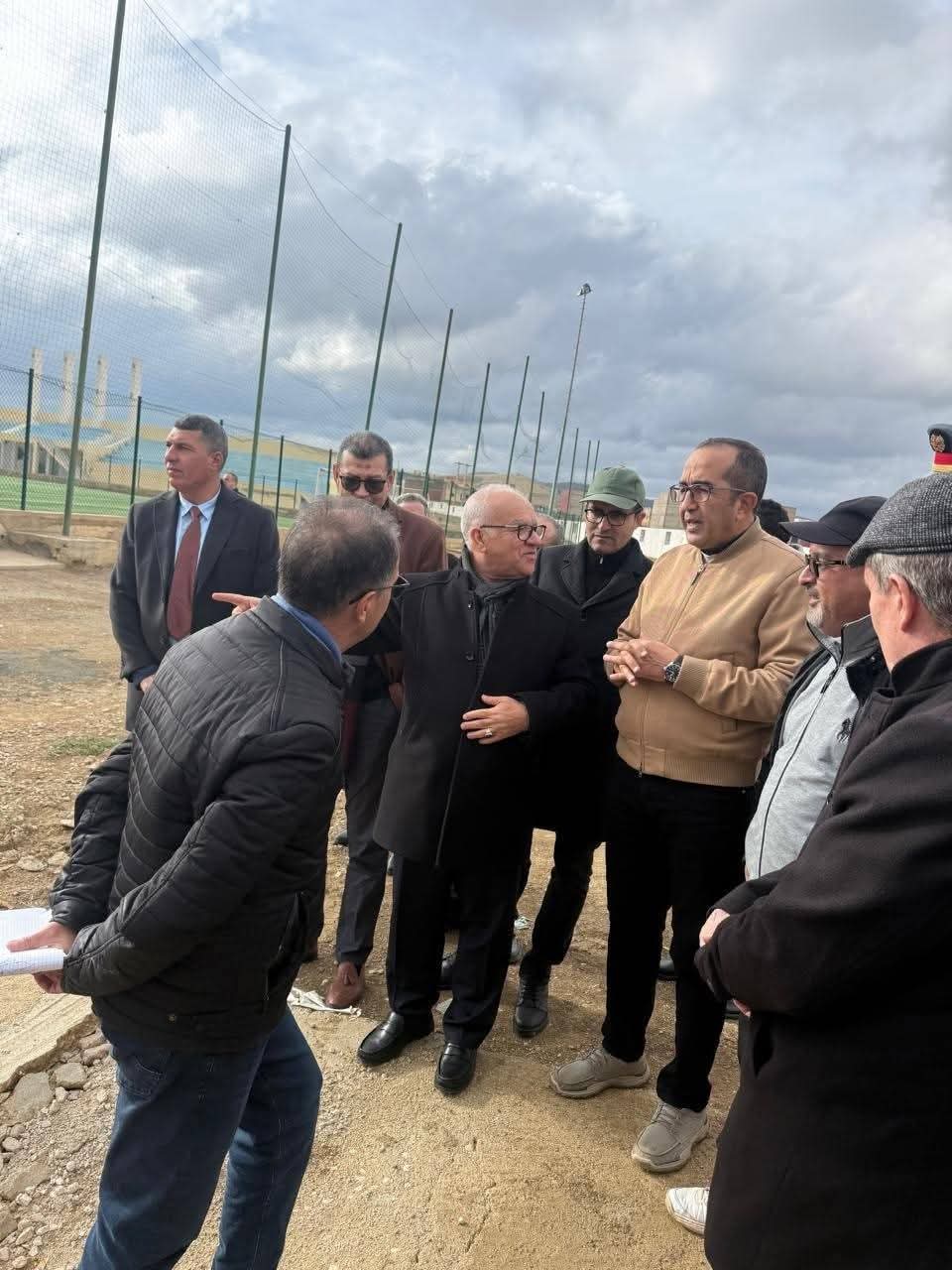 عامل إقليم الحسيمة يزور جماعة بني عمارت وجماعة سيدي بوزينب ويتفقد مشاريع تنموية . عامل إقليم الحسيمة يزور جماعة بني عمارت وجماعة سيدي بوزينب ويتفقد مشاريع تنموية .