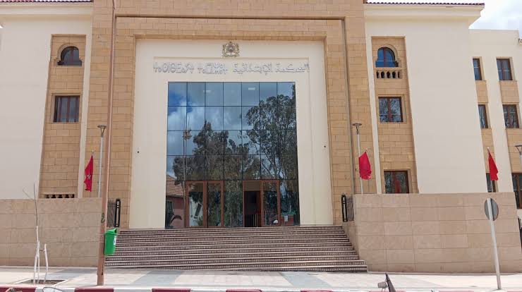 جرادة: اتهامات ثقيلة تلاحق رئيس مصلحة كتابة الضبط بالمحكمة الابتدائية وخروقات قانونية، استغلال أعوان، وتهديدات بالتصفية المهنية.