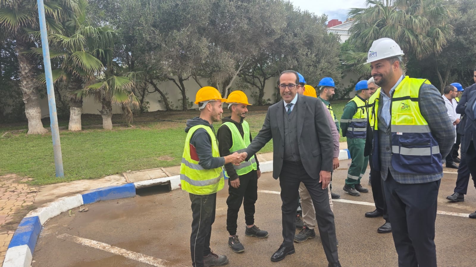 عامل إقليم الحسيمة يتفقد محطة معالجة المياه العادمة ويقف على دورها الحيوي في حماية البيئة وإعادة استعمال المياه