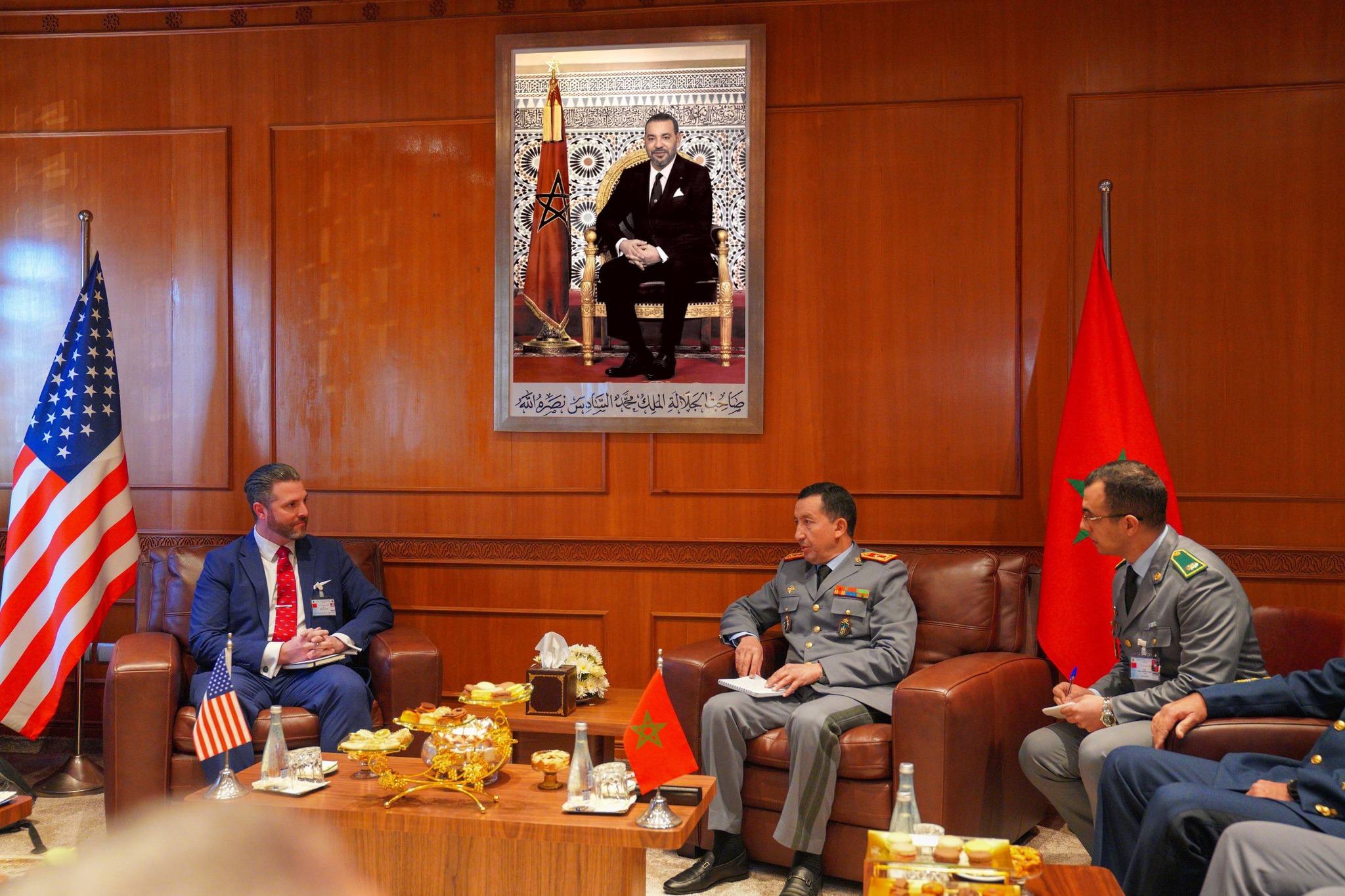 المفتش العام للقوات المسلحة الملكية يستقبل مساعد نائب وزير الحرب الأمريكي المكلف بالشؤون الإفريقية