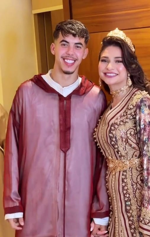 الدولي المغربي ياسر الزبيري يحتفل بزفافه على فرح الخليفي المنحدرة من الحسيمة