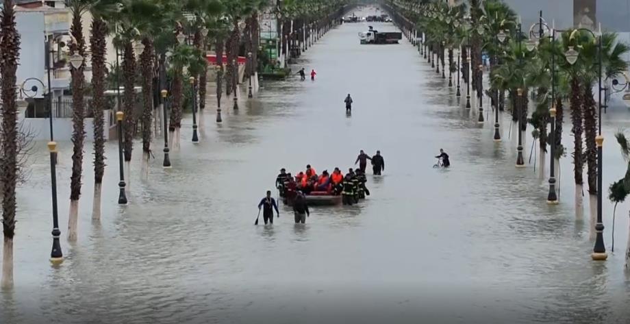 تعليق الدراسة بالقصر الكبير بسبب التقلبات المناخية