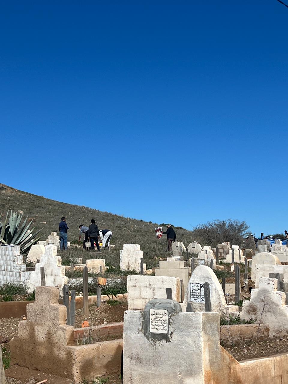 مبادرة مواطِنة تُجسّد قيم الوفاء والتكافل: صيانة مقبرة تيغزى نموذجًا للعمل التطوعي مبادرة مواطِنة تُجسّد قيم الوفاء والتكافل: صيانة مقبرة تيغزى نموذجًا للعمل التطوعي