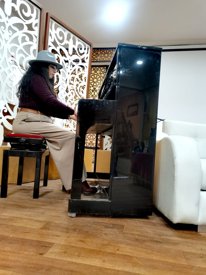 مكناس تحتفي بتوقيع ديوان 