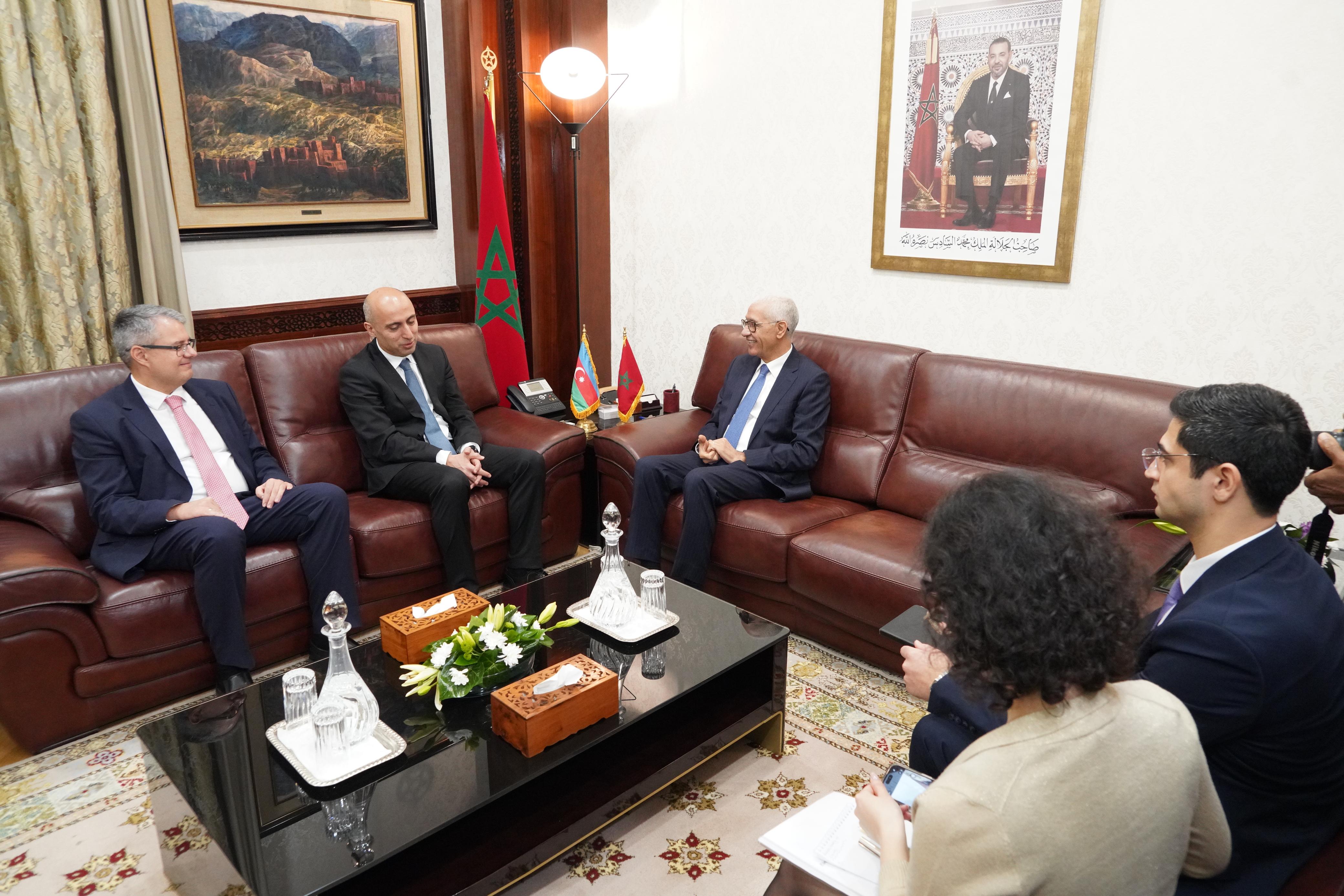 رئيس مجلس النواب يجري مباحثات مع وزير العلم والتربية لجمهورية أذربيجان