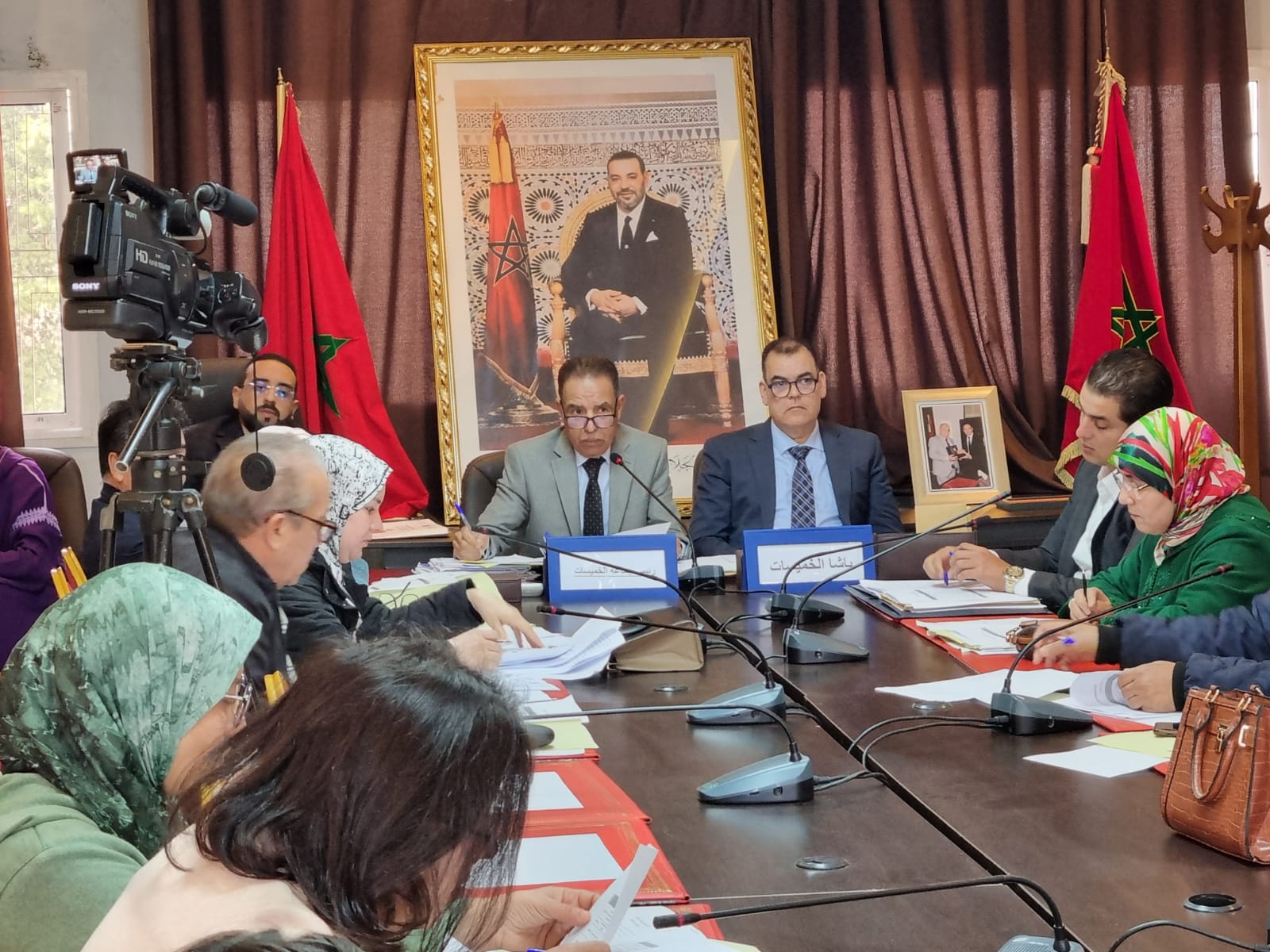 المجلس الجماعي للخميسات يصادق بالإجماع على تحويلات مالية وبرمجة فائض 2025