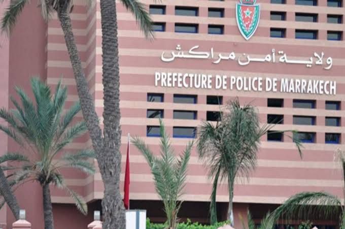 ولاية أمن مراكش تنفي ما تم تداوله بشأن توقيف سيدة منقبة وزوجها بسبب اختطاف الأطفال ولاية أمن مراكش تنفي ما تم تداوله بشأن توقيف سيدة منقبة وزوجها بسبب اختطاف الأطفال