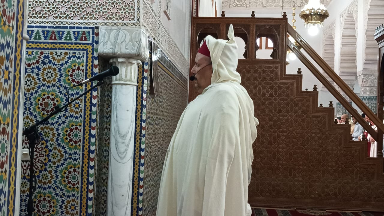 عامل عمالة مكناس يترأس صلاة عيد الفطر بمسجد محمد السادس وسط حضور رسمي ومكثف للمصلين عامل عمالة مكناس يترأس صلاة عيد الفطر بمسجد محمد السادس وسط حضور رسمي ومكثف للمصلين