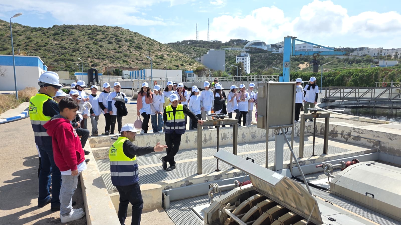زيارة تربوية لمحطة معالجة المياه العادمة بالحسيمة تعزز الوعي البيئي لدى التلاميذ زيارة تربوية لمحطة معالجة المياه العادمة بالحسيمة تعزز الوعي البيئي لدى التلاميذ