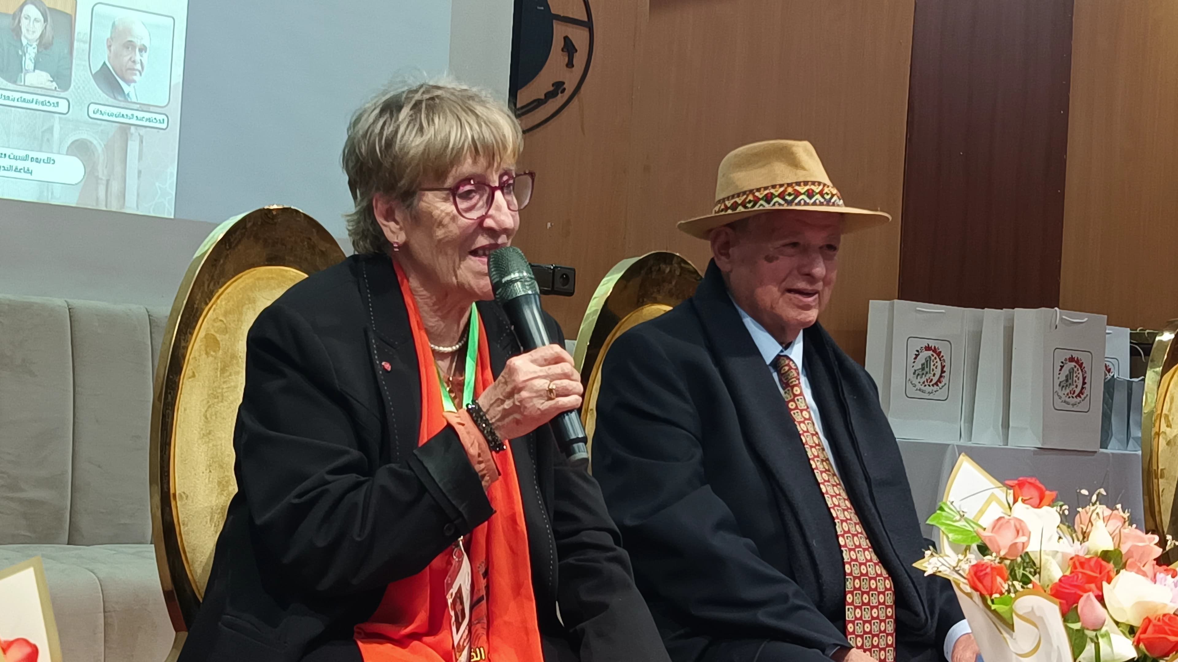 مكناس تحتفي بمسار الأديب والدبلوماسي الدكتور محمد محمد الخطابي مكناس تحتفي بمسار الأديب والدبلوماسي الدكتور محمد محمد الخطابي