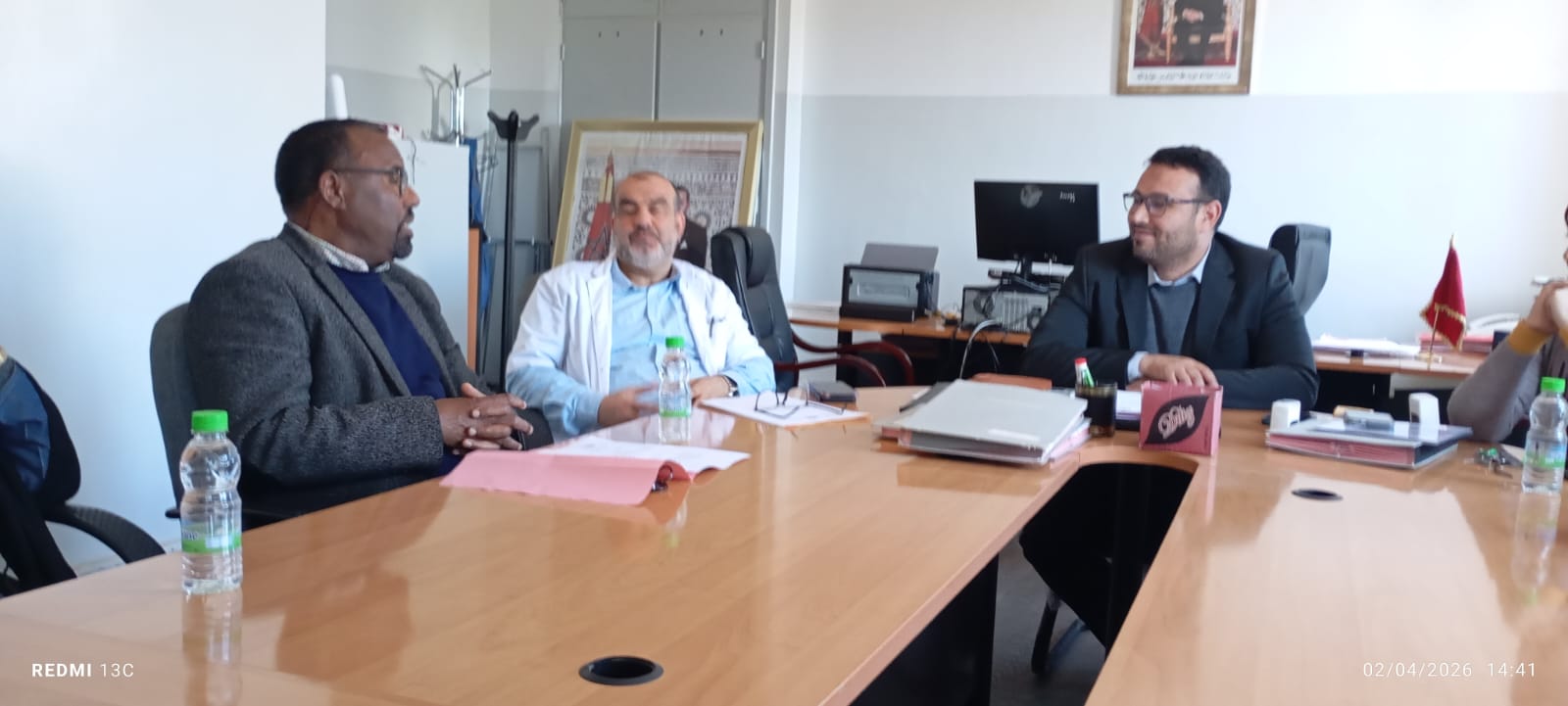 في زيارة تواصلية، متقاعدو الصحة بمكناس  يجددون دعمهم لإدارة المستشفى الإقليمي