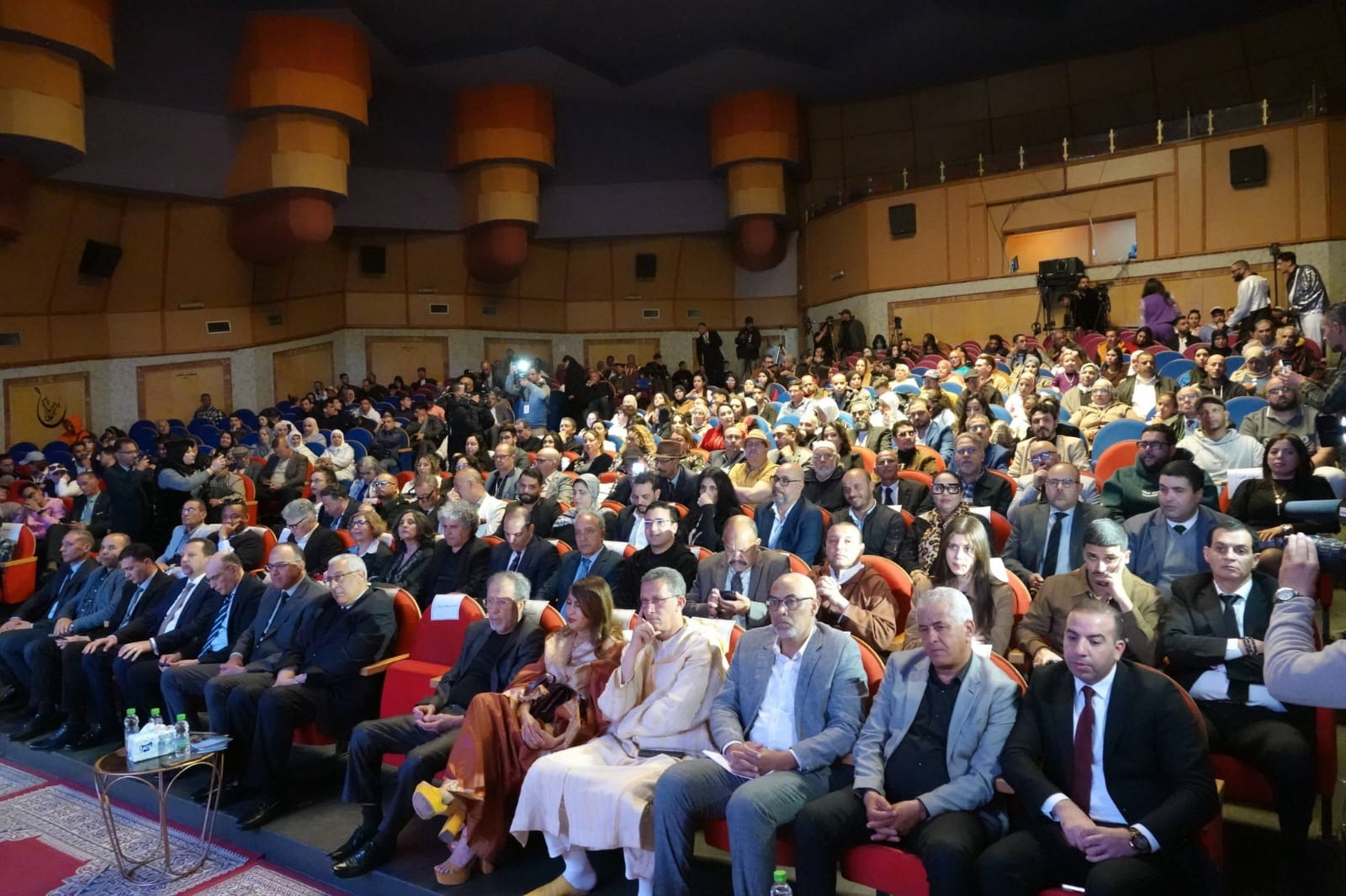 نختلف لكن قد نتوافق... في مهرجان مكناس للدراما التلفزية. نختلف لكن قد نتوافق... في مهرجان مكناس للدراما التلفزية.