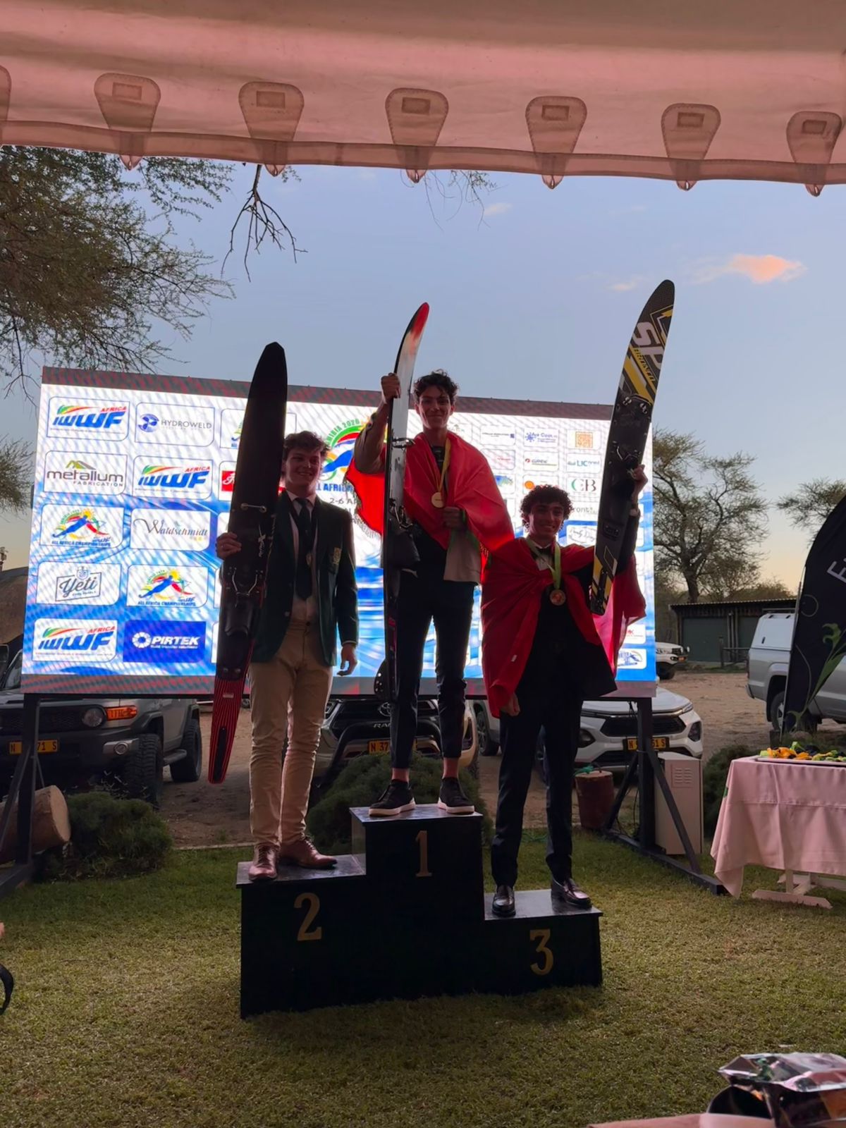 Brève Sportive  Sur les eaux namibiennes, Kamil Belmrah impose sa loi au continent. Un Sud-Africain à la deuxième place, relégué au rang de challenger.