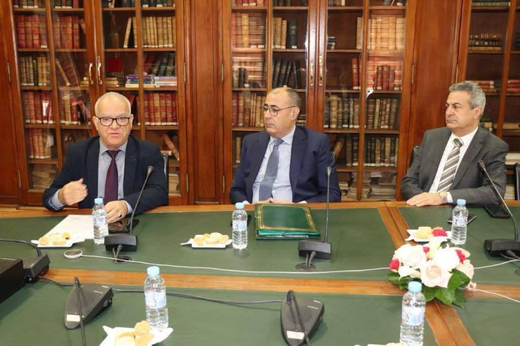 لقاء وزاري بالرباط يبحث تسريع فك العزلة عن العالم القروي بالحسيمة وتعزيز البنية التحتية لقاء وزاري بالرباط يبحث تسريع فك العزلة عن العالم القروي بالحسيمة وتعزيز البنية التحتية