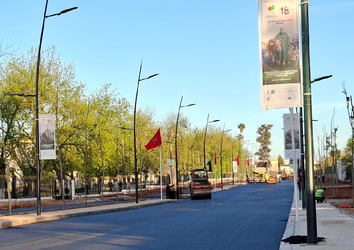 مكناس: الطريق إلى قلب الملتقى الدولي الفلاحي بالمغرب ((SIAM) تتجدد بنيتها التحتية والبيئية. مكناس: الطريق إلى قلب الملتقى الدولي الفلاحي بالمغرب ((SIAM) تتجدد بنيتها التحتية والبيئية.