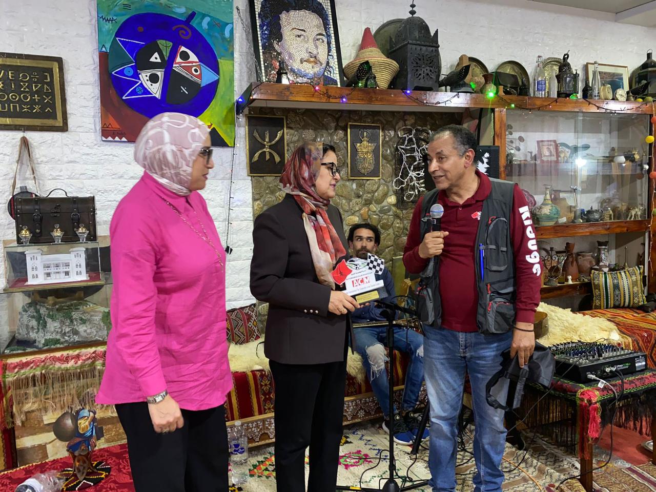 تكريم أكاديمي بالحسيمة: الإشادة بمسار خديجة حبوبي ضمن فعاليات الرالي الدولي للجامعات والمدارس الكبرى