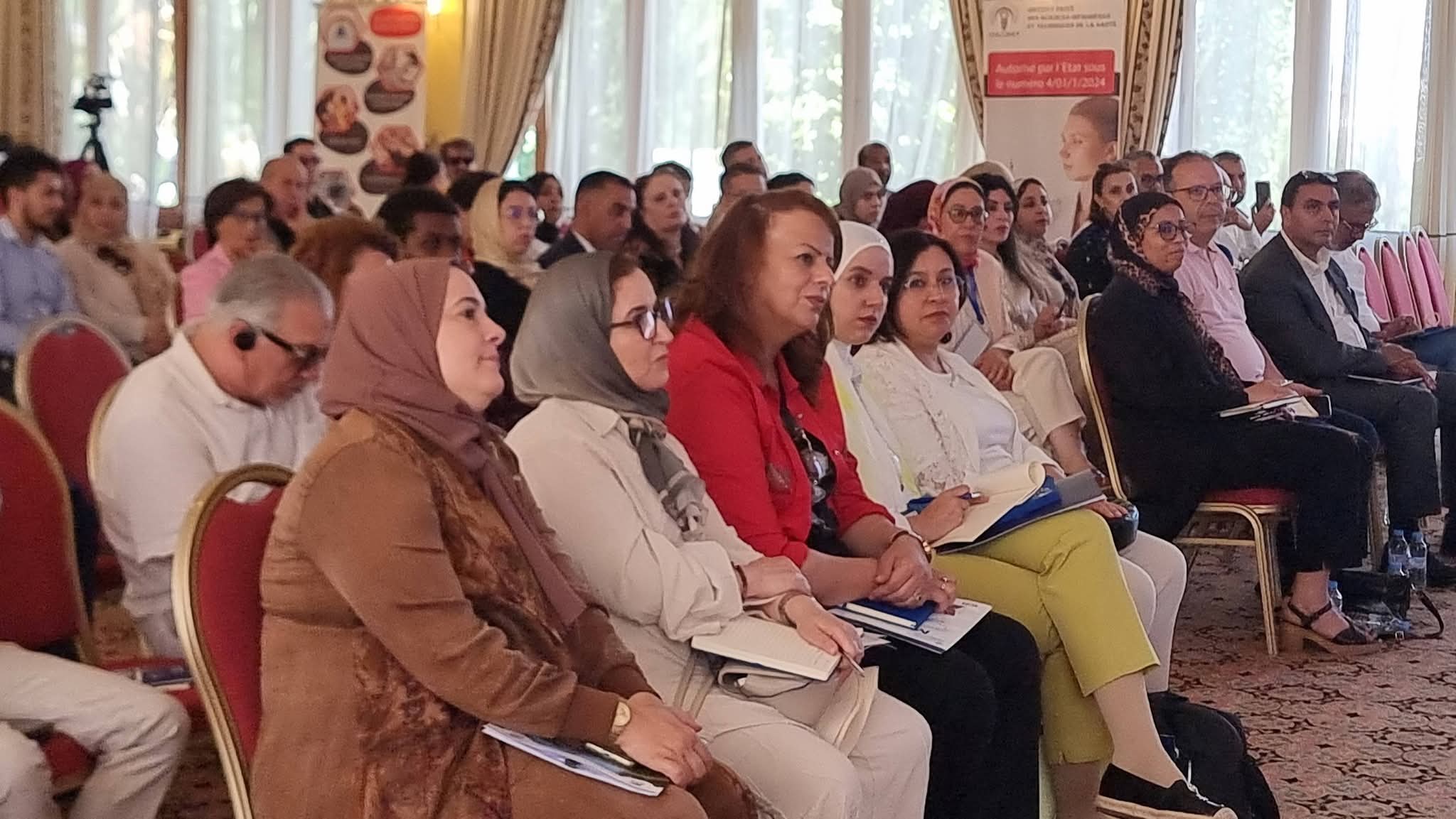 ماستر الترجمة والتواصل والإعلام بطنجة يفتح نقاشا وطنيا حول الصحافة في عصر الذكاء الاصطناعي ماستر الترجمة والتواصل والإعلام بطنجة يفتح نقاشا وطنيا حول الصحافة في عصر الذكاء الاصطناعي