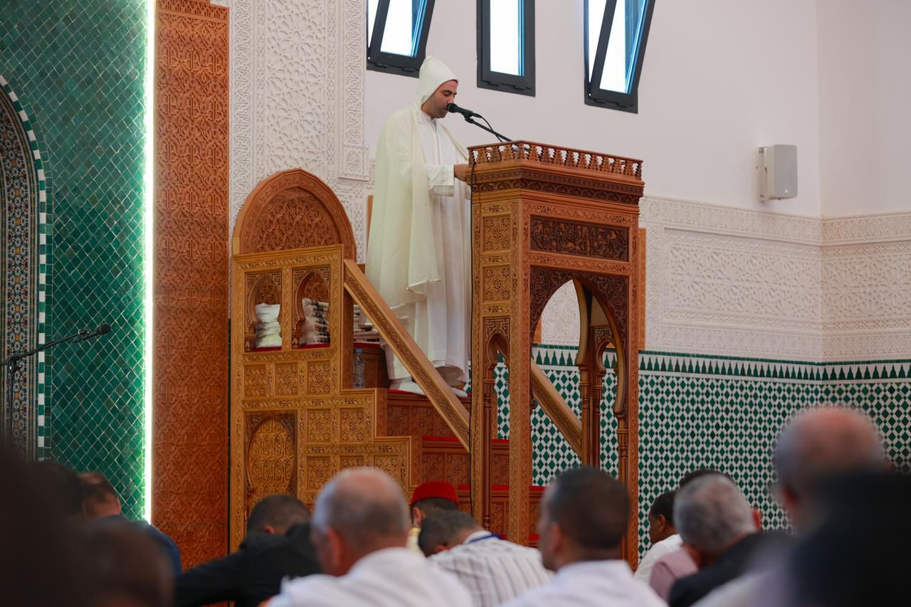 صلاة الجمعة لأول مرة داخل مسجد المقر الجديد للمديرية العامة للأمن الوطني