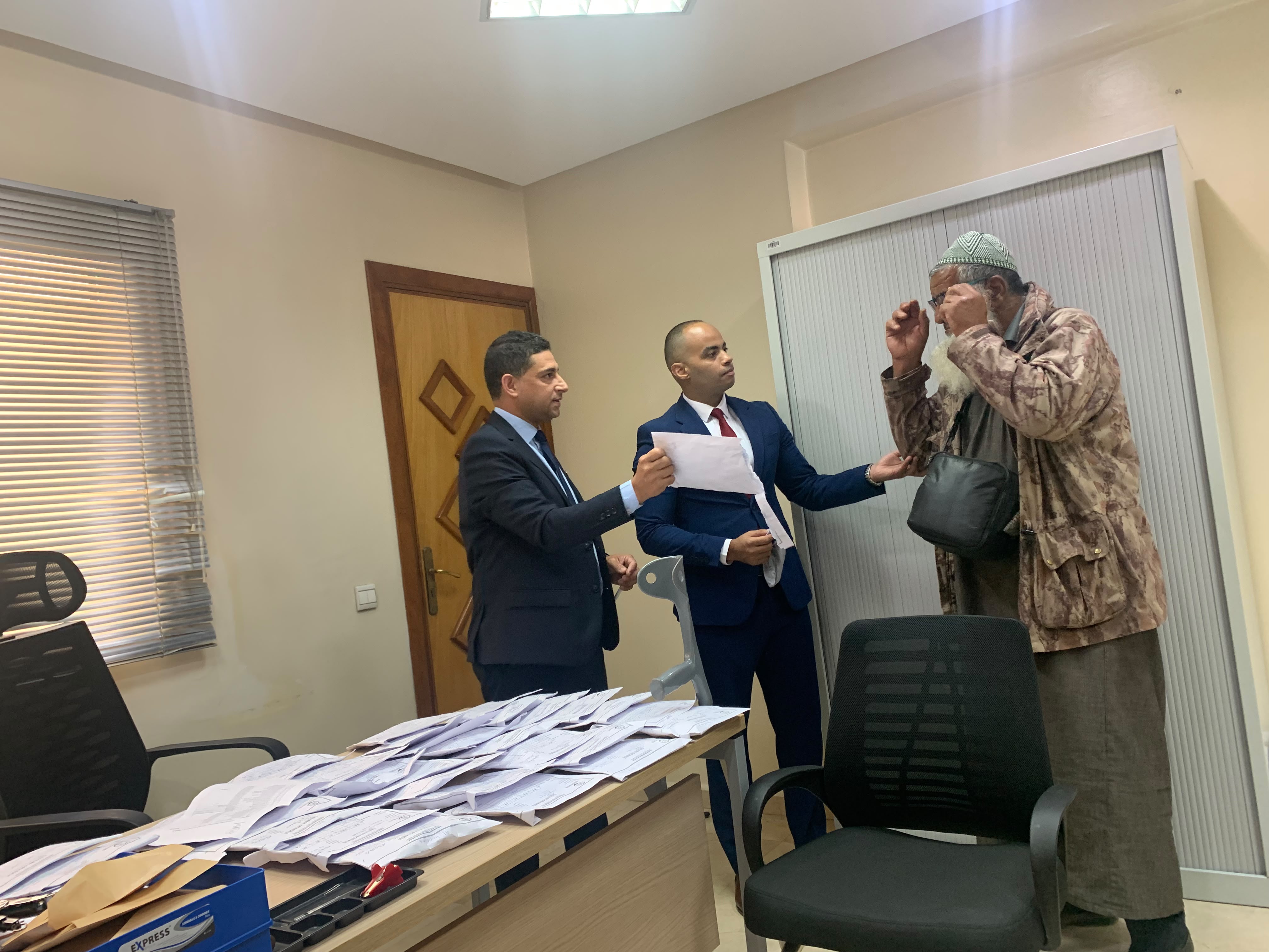 الحسيمة.. التعاضدية العامة لموظفي الإدارات العمومية توزع نظارات طبية وأطقما للأسنان الحسيمة.. التعاضدية العامة لموظفي الإدارات العمومية توزع نظارات طبية وأطقما للأسنان