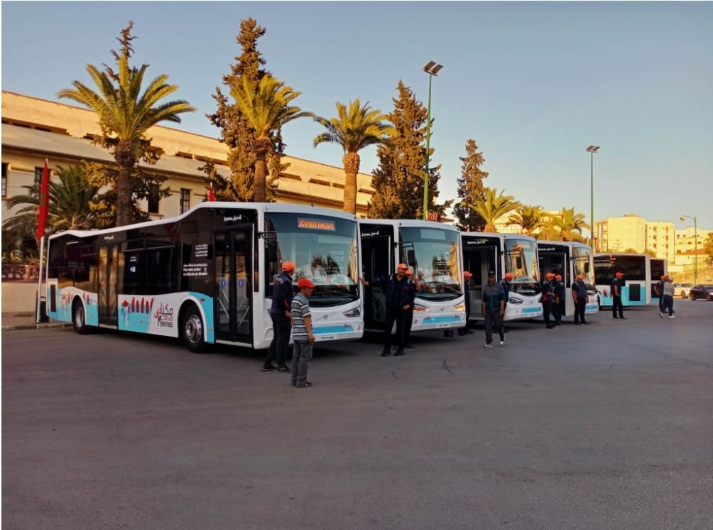 مكناس: أزمة النقل الحضري وغياب الحلول المستعجلة. مكناس: أزمة النقل الحضري وغياب الحلول المستعجلة.