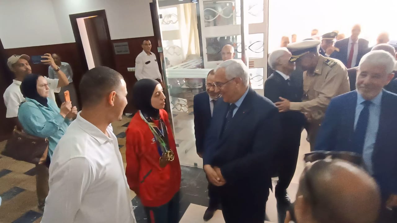 عامل عمالة مكناس يستقبل المتوجين في الرياضة بمكناس عامل عمالة مكناس يستقبل المتوجين في الرياضة بمكناس