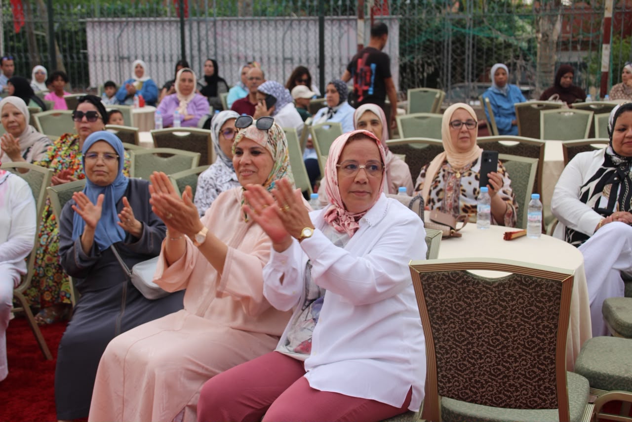 جمعية الاعمال الاجتماعية لموظفي جماعة مكناس تحتفل بالذكرى 27 لعيد العرش المجيد وتكرم 100  من المتقاعدات و المتقاعدين