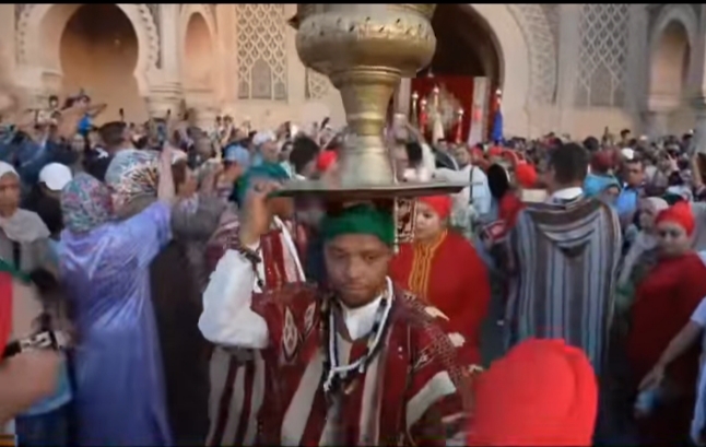مكناس في رحاب المولد النبوي، او حين تستعيد المدينة العتيقة ذاكرتها الروحية وتنعش حركتها الاقتصادية مكناس في رحاب المولد النبوي، او حين تستعيد المدينة العتيقة ذاكرتها الروحية وتنعش حركتها الاقتصادية