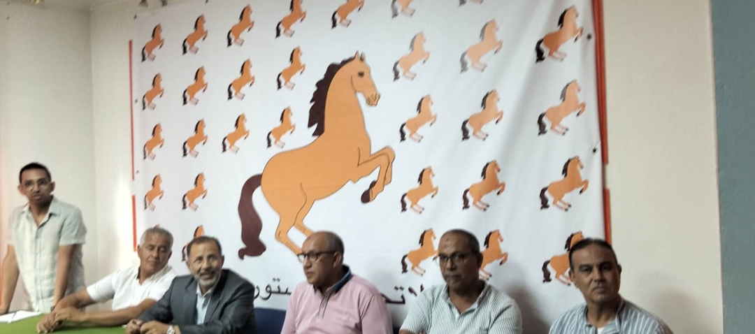 الشبيبة الدستورية بمكناس تعزز الحوار السياسي والتنظيمي في لقاء تواصلي مع قيادة الحزب بالجماعة الشبيبة الدستورية بمكناس تعزز الحوار السياسي والتنظيمي في لقاء تواصلي مع قيادة الحزب بالجماعة
