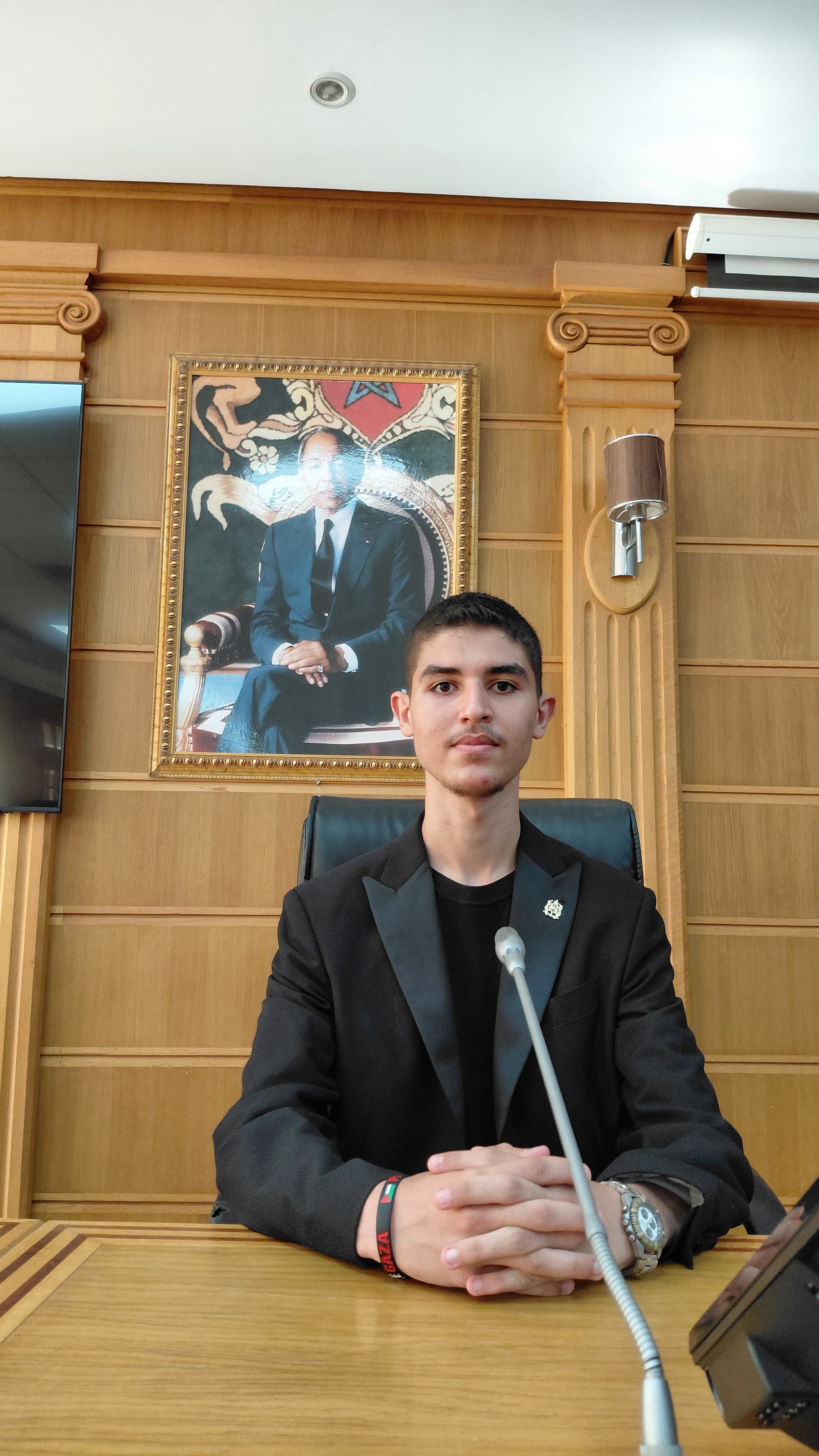 محمد بولعيش.. شاب من مدينة طنجة يجمع بين العمل الجمعوي واللوجستيك والابتكار والمعلوميات محمد بولعيش.. شاب من مدينة طنجة يجمع بين العمل الجمعوي واللوجستيك والابتكار والمعلوميات