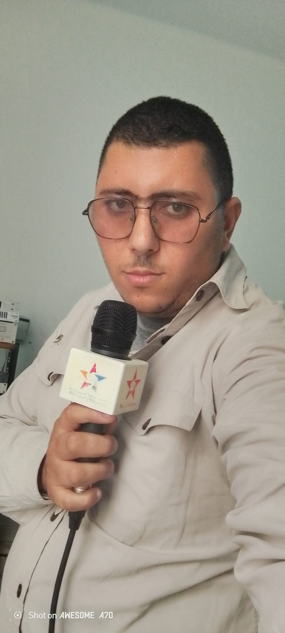 آدم أبوفائدة.. ثلاثون سنة من الطموح بين تعليم السياقة والإعلام والفن والعمل الجمعوي. آدم أبوفائدة.. ثلاثون سنة من الطموح بين تعليم السياقة والإعلام والفن والعمل الجمعوي.