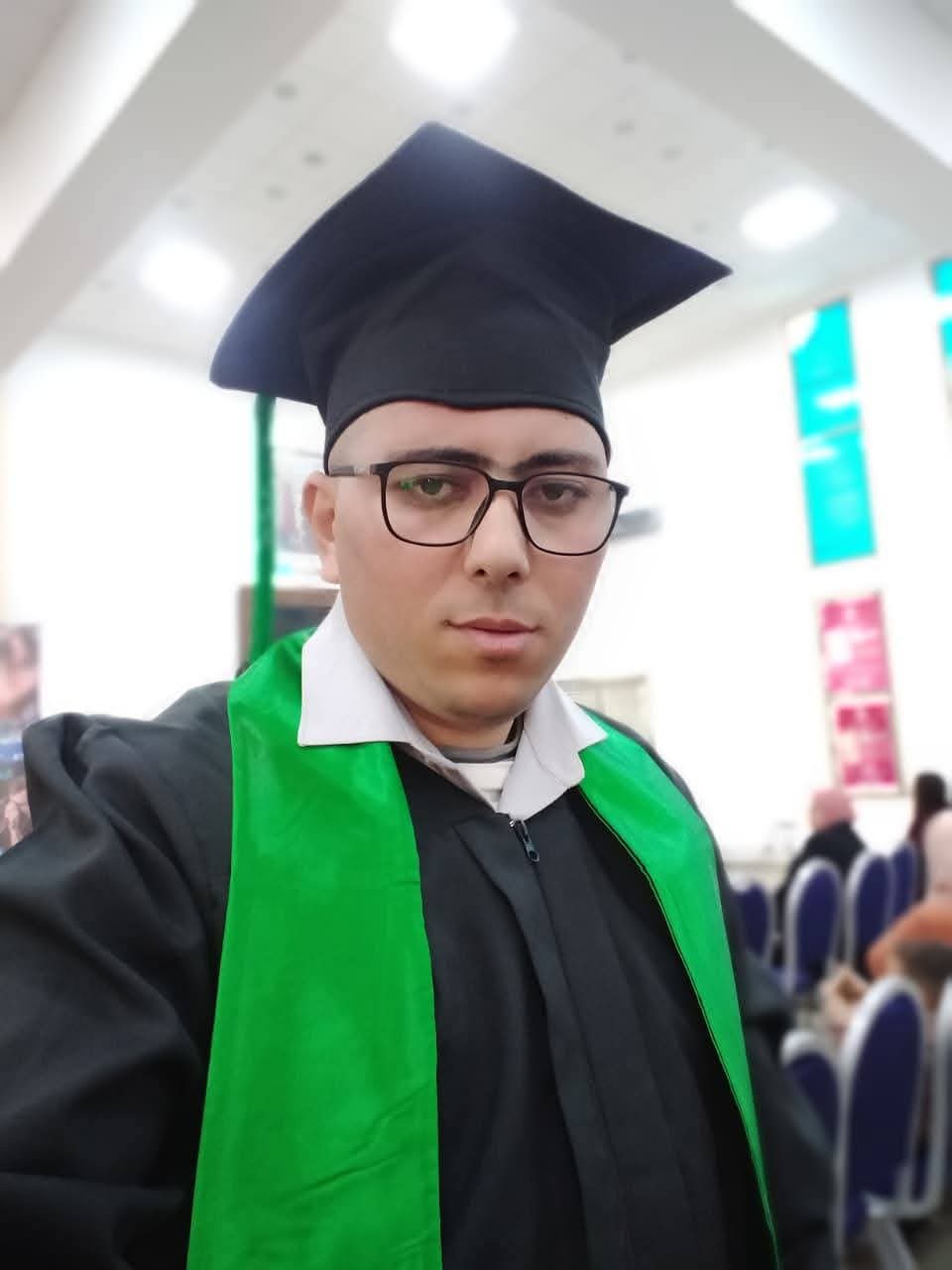 آدم أبوفائدة.. ثلاثون سنة من الطموح بين تعليم السياقة والإعلام والفن والعمل الجمعوي. آدم أبوفائدة.. ثلاثون سنة من الطموح بين تعليم السياقة والإعلام والفن والعمل الجمعوي.