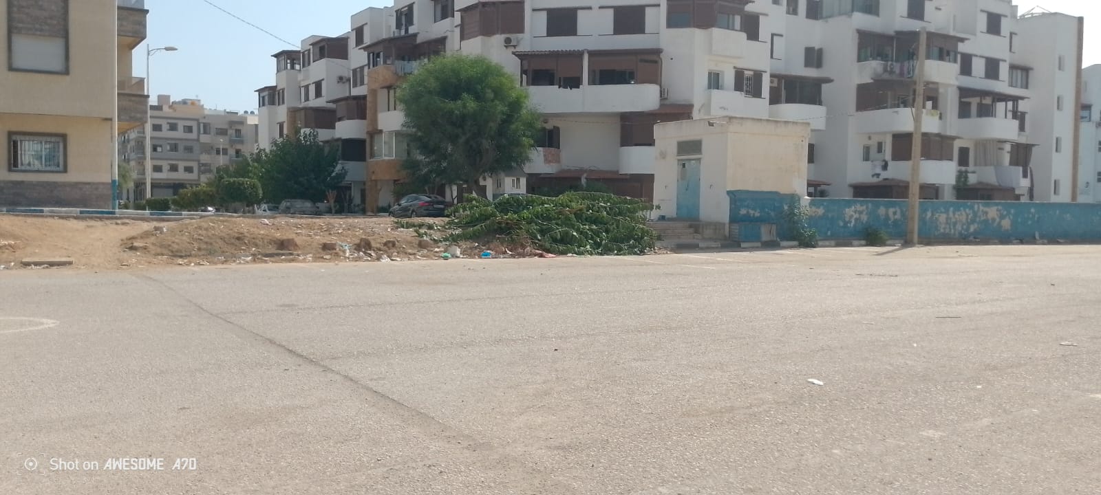 مارتيل.. إزالة الأعشاب من المجمعات السكنية تثير تساؤلات حول مصير مخلفاتها