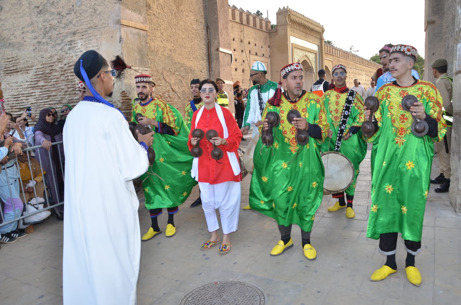 فاس .. تنظيم حفل تقديم كسوة ضريح المولى إدريس الأزهر فاس .. تنظيم حفل تقديم كسوة ضريح المولى إدريس الأزهر